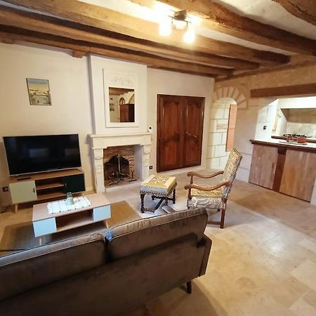 Gite Avec Vue Sur L'Indre Artannes-sur-Indre ภายนอก รูปภาพ