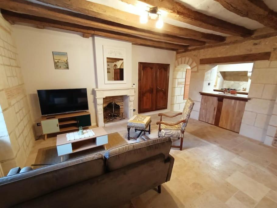 Gite Avec Vue Sur L'Indre Artannes-sur-Indre ภายนอก รูปภาพ